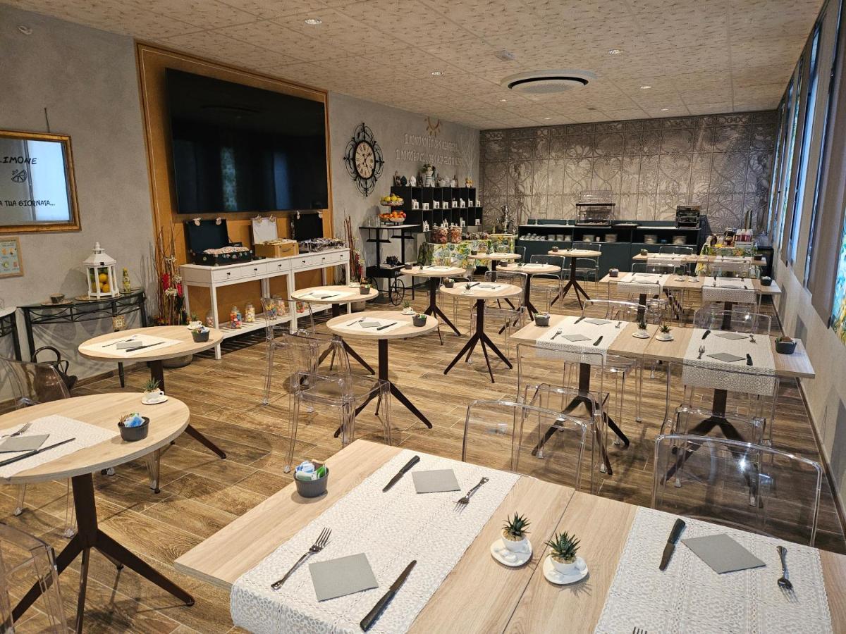 Hotel Euro Castegnato エクステリア 写真
