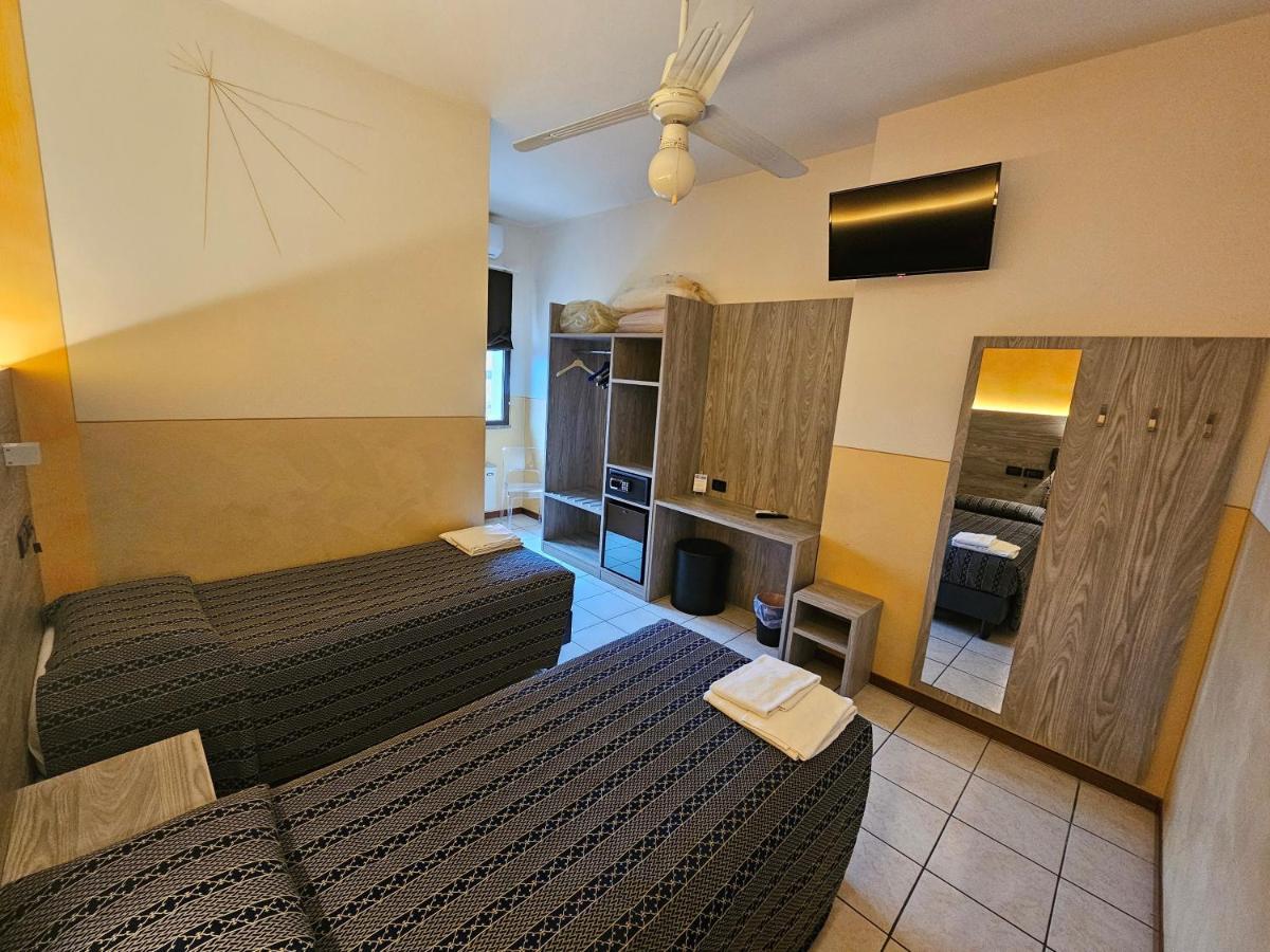 Hotel Euro Castegnato エクステリア 写真